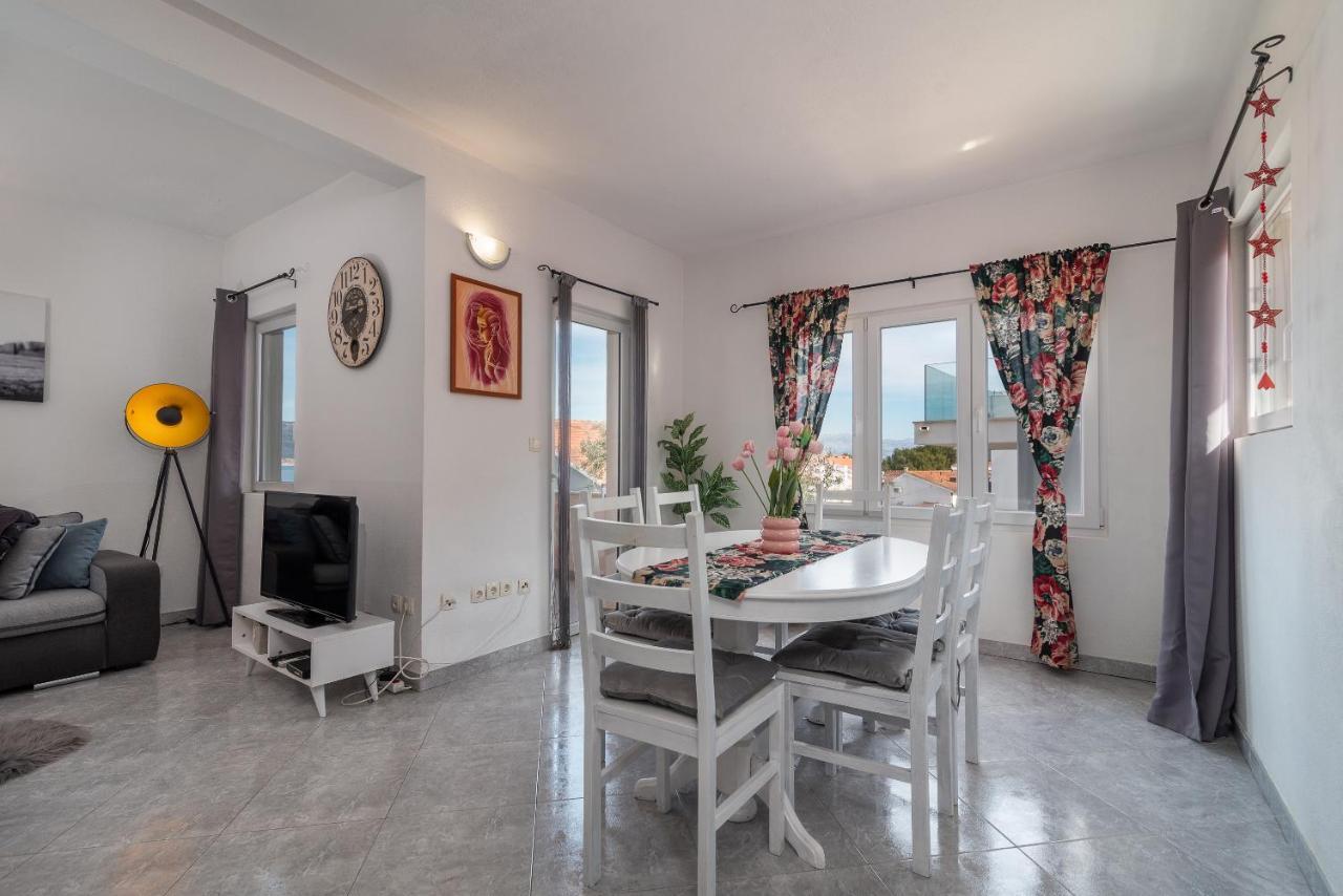 Holiday Villa Nostra Trogir Eksteriør bilde